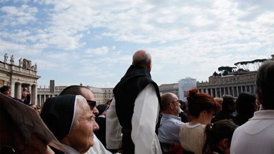 Audienz nach Heiligsprechung, Petersplatz 2009